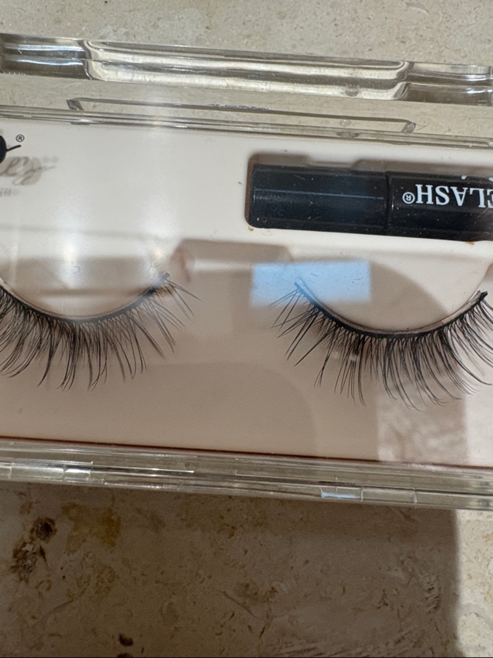 New NIB Moxie Lash Black baby lovely lashies Eyelashes with Lash Glue - strips - Picture 5 of 6